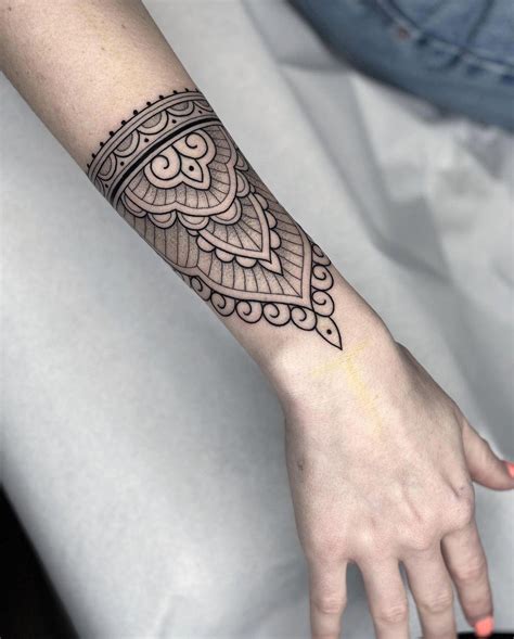 tatuajes brazo mujer pequeños|tatuajes en el brazo medianos.